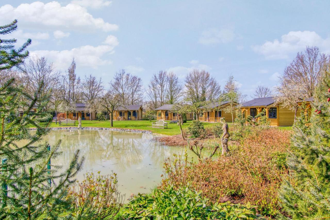 Appel Lodge Diessen Exterior foto